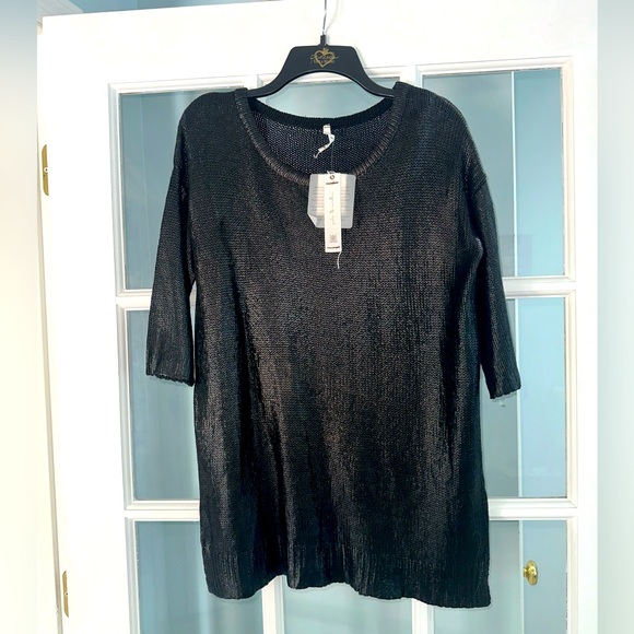 Willow & Clay Sweaters - Willow & Clay 3/4 Sleeve Shine Black Scoop Neck Sweater Sz M NWT